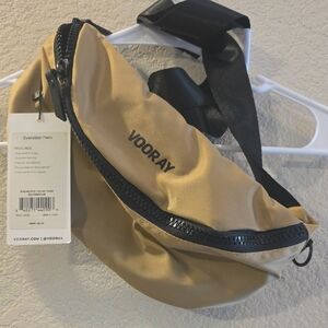 VOORAY Everyday Pack Crossbody Bag in Tan